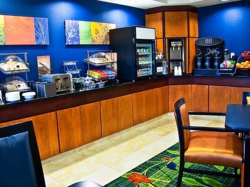 Fairfield Inn & Suites Tampa Fairgrounds/Casino Orient Park Exterior foto